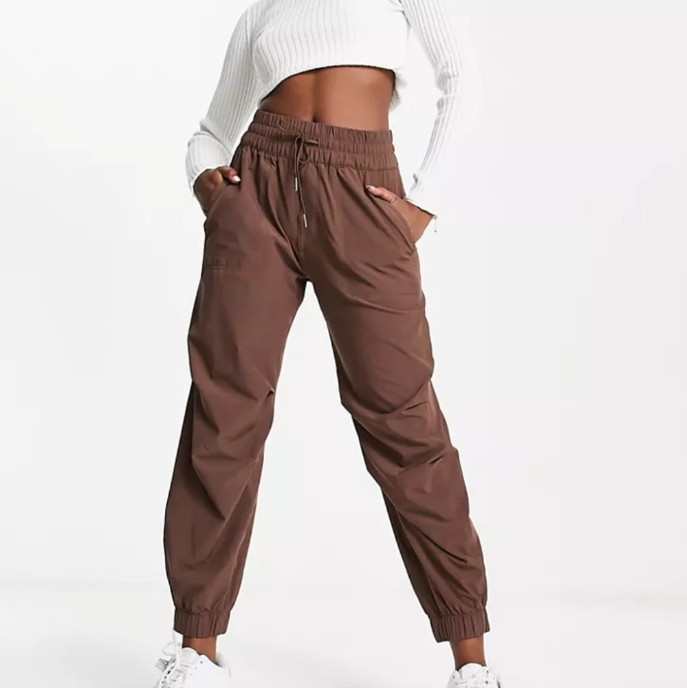 ❤️ ABERCROMBIE & FITCH PARACHUTE HIGH RISE JOGGERS, SMALL